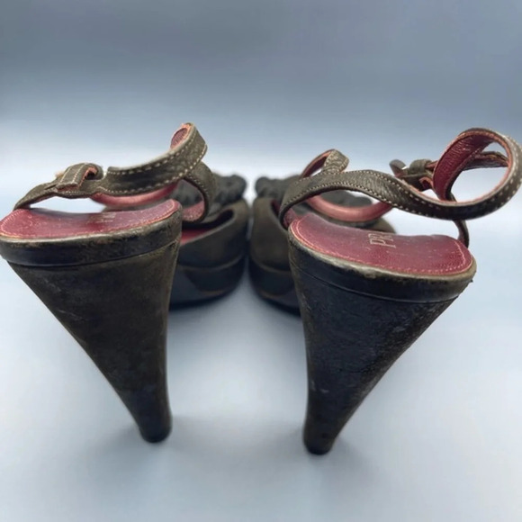 Vintage PRADA Vero Cuoio Peep Toe Embellished Pump - Picture 3 of 14